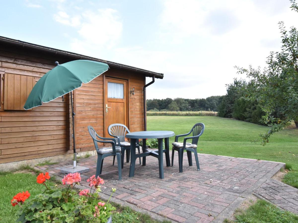 Lovely Bungalow Near Sea In Elmenhorst Kalkhorst Bagian luar foto